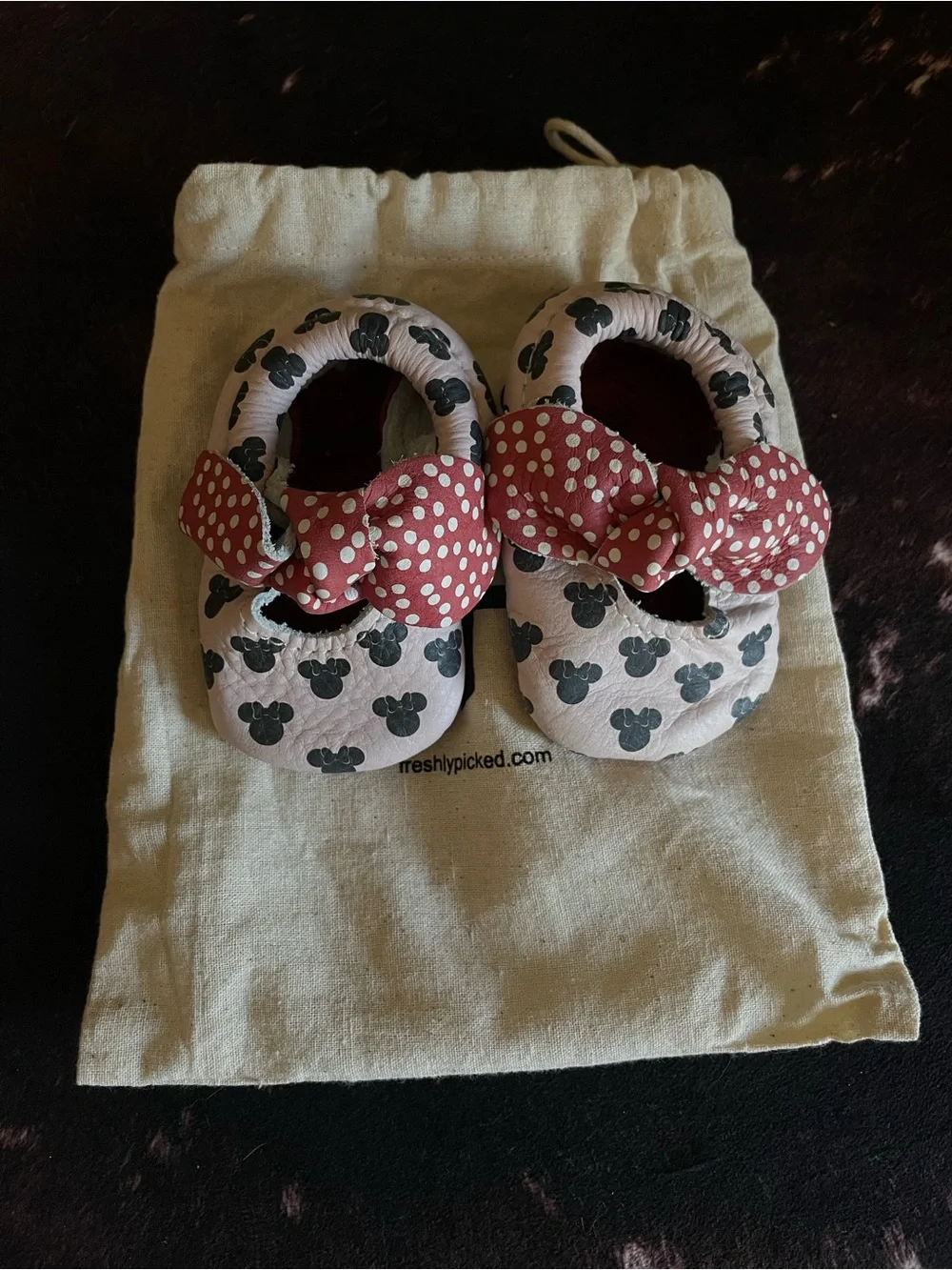 Freshly picked Pink Baby Bow Mary Jane Shoes with Black Minnie Print